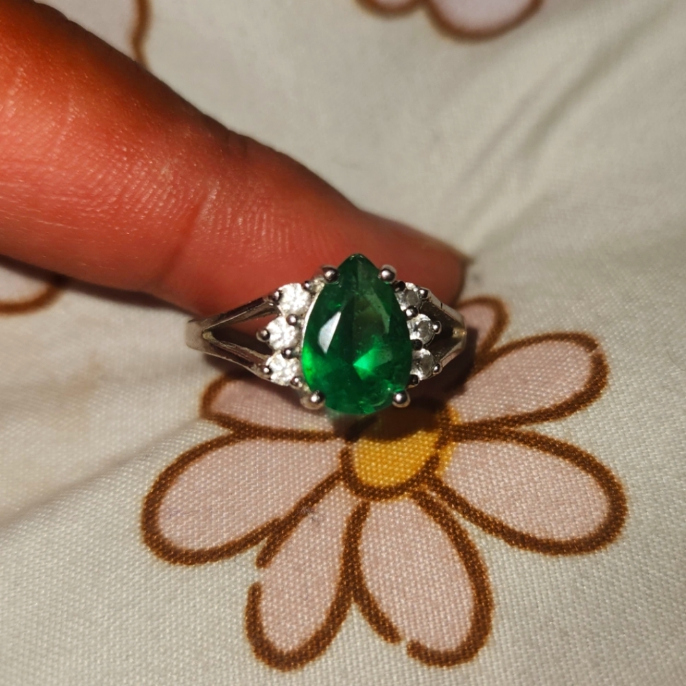 Vintage Silver emerald ring